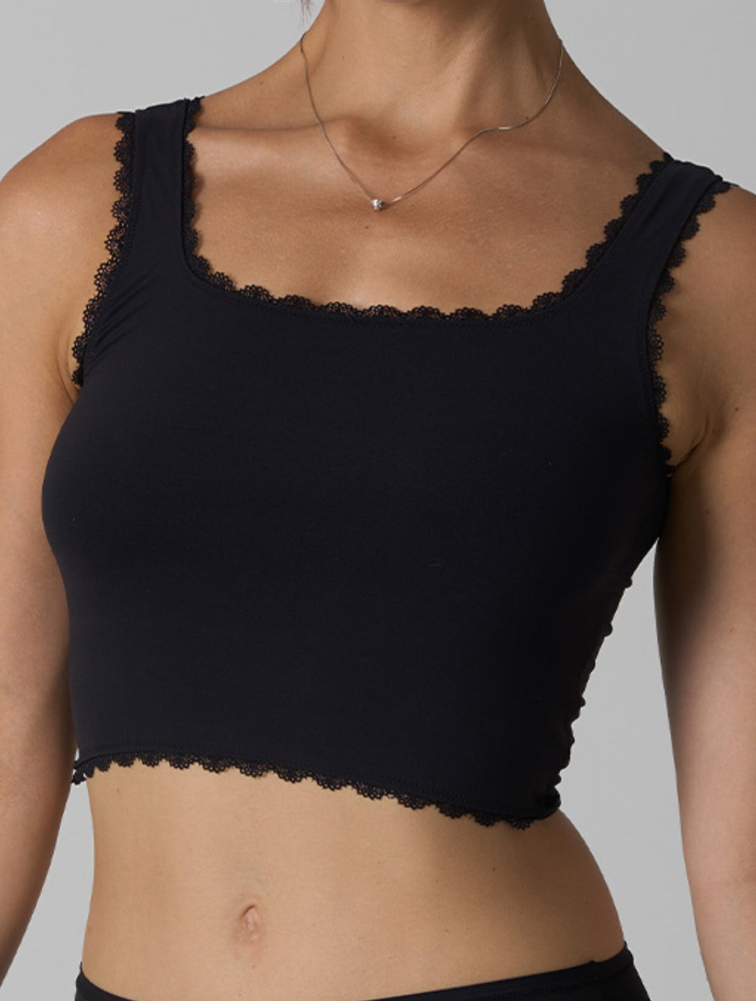 The Smooth Lace Tank - HeyShape